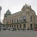 הבניין המוניציפלי בכיכר הרפובליקה